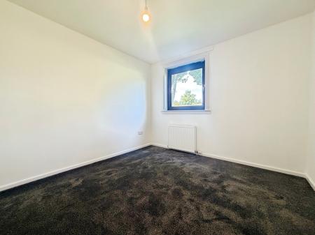 2 bedroom Flat to let in Southampton Place, Dundee, DD4