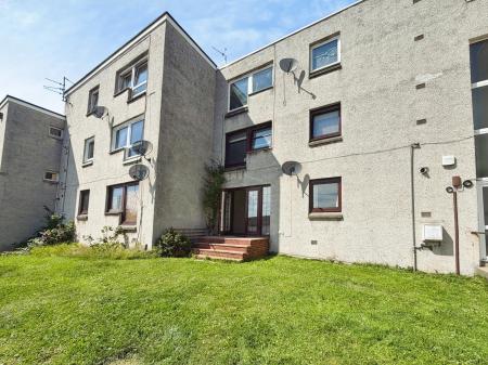 2 bedroom Flat to let in Southampton Place, Dundee, DD4