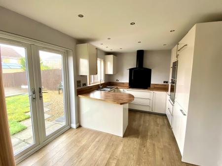 4 bedroom Detached house to let in Threave Loan, Dunfermline, KY11