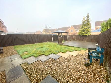 4 bedroom Detached house to let in Threave Loan, Dunfermline, KY11