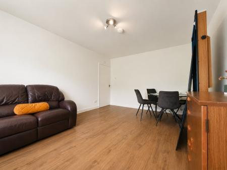 2 bedroom Flat for sale in Forth Crescent, Dundee, DD2
