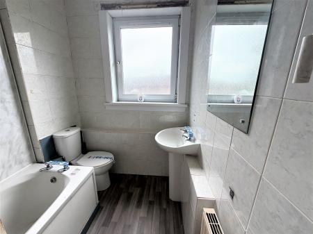 3 bedroom Flat for sale in Fintry Drive, Dundee, DD4