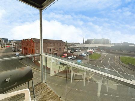 3 bedroom Flat to let in Bellfield Street, Dundee, DD1