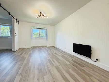 1 bedroom Flat for sale in Lulworth Court, Dundee, DD4