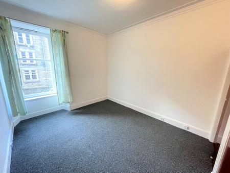 2 bedroom Flat to let in Forest Park Road, Dundee, DD1