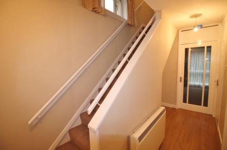 2 bedroom Flat to let in Yarrow Terrace, Dundee, DD2