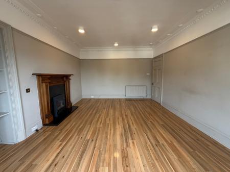 2 bedroom Flat to let in Seymour Street, Dundee, DD2