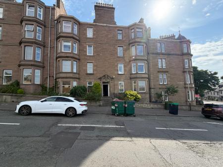 2 bedroom Flat to let in Seymour Street, Dundee, DD2