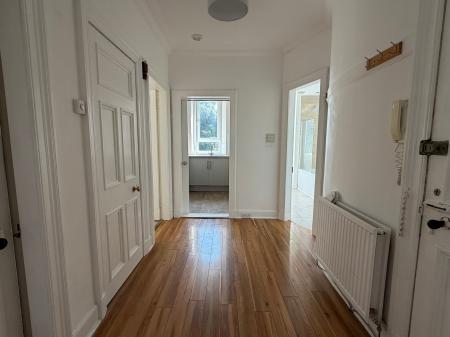2 bedroom Flat to let in Seymour Street, Dundee, DD2