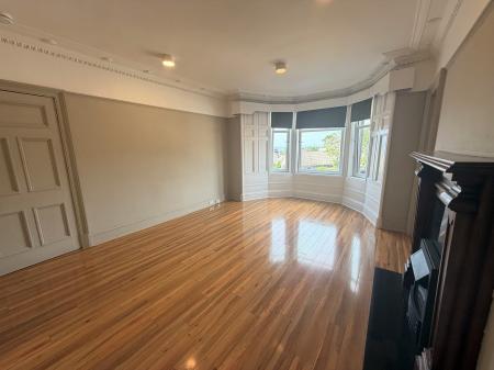 2 bedroom Flat to let in Seymour Street, Dundee, DD2