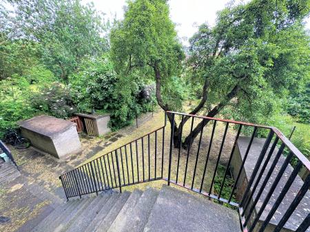 1 bedroom Flat to let in Roseangle, Dundee, DD1