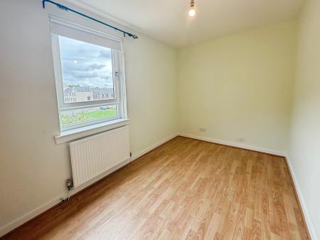 2 bedroom Flat to let in Shepherds Loan, Dundee, DD2