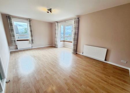 2 bedroom Flat to let in Shepherds Loan, Dundee, DD2