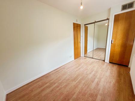 2 bedroom Flat to let in Shepherds Loan, Dundee, DD2
