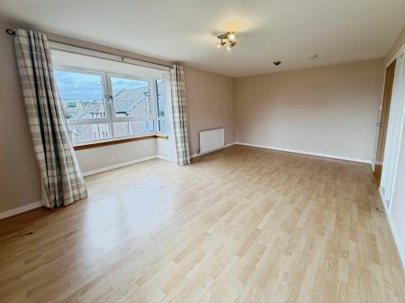 2 bedroom Flat to let in Shepherds Loan, Dundee, DD2