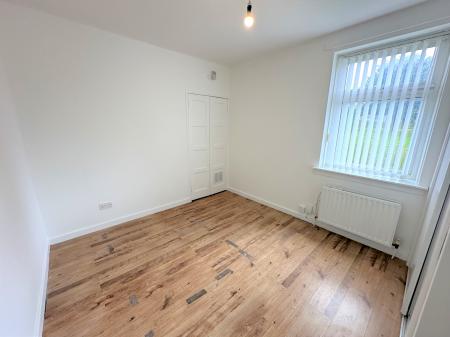 2 bedroom Flat to let in Balunie Avenue, Dundee, DD4