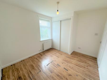 2 bedroom Flat to let in Balunie Avenue, Dundee, DD4