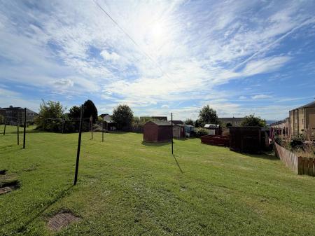 2 bedroom Flat to let in Arklay Terrace, Dundee, DD3