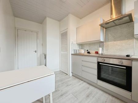 1 bedroom Flat to let in Provost Road, Dundee, DD3