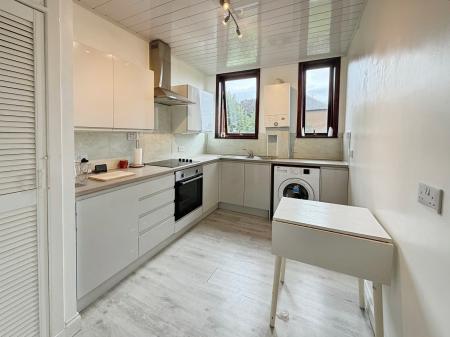 1 bedroom Flat to let in Provost Road, Dundee, DD3