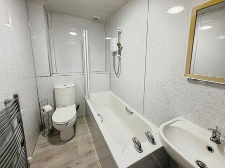 1 bedroom Flat to let in Provost Road, Dundee, DD3