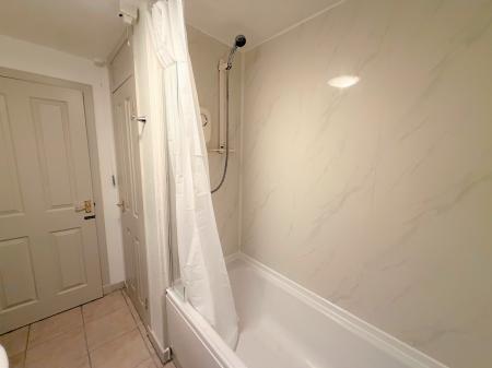 2 bedroom Flat to let in Blackness Road, Dundee, DD1