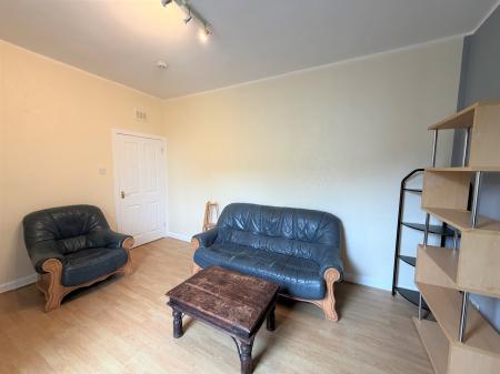 2 bedroom Flat to let in Blackness Road, Dundee, DD1