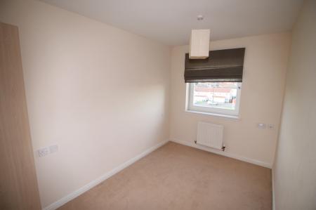 2 bedroom Flat to let in Inverewe Place, Dunfermline, KY11