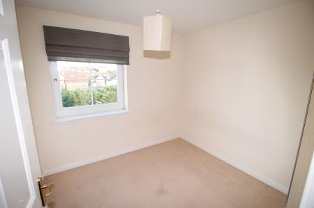 2 bedroom Flat to let in Inverewe Place, Dunfermline, KY11