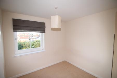 2 bedroom Flat to let in Inverewe Place, Dunfermline, KY11