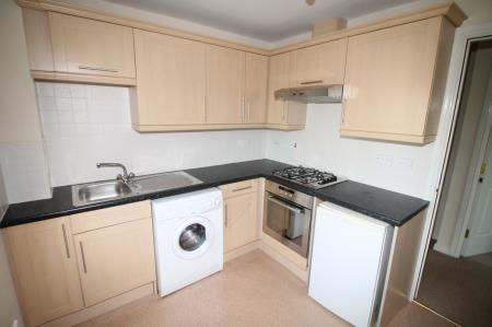 2 bedroom Flat to let in Inverewe Place, Dunfermline, KY11