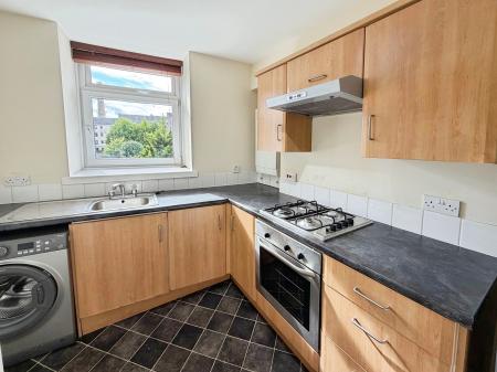 1 bedroom Flat to let in Strathmore Avenue, Dundee, DD3