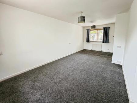 2 bedroom End of terrace house to let in Kemnay Gardens, Dundee, DD4