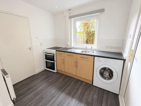 2 bedroom End of terrace house to let in Kemnay Gardens, Dundee, DD4