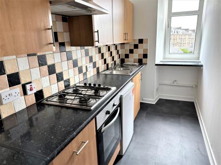 1 bedroom Flat to let in Molison Street, Dundee, DD4
