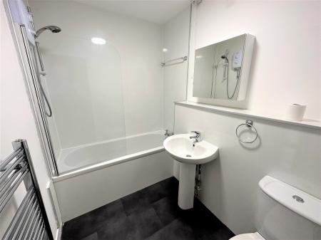 1 bedroom Flat to let in Molison Street, Dundee, DD4