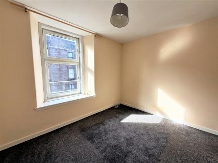 1 bedroom Flat to let in Dura Street, Dundee, DD4