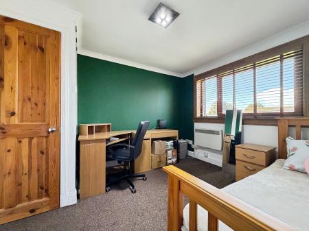 2 bedroom Flat for sale in Denhead Crescent, Dundee, DD2