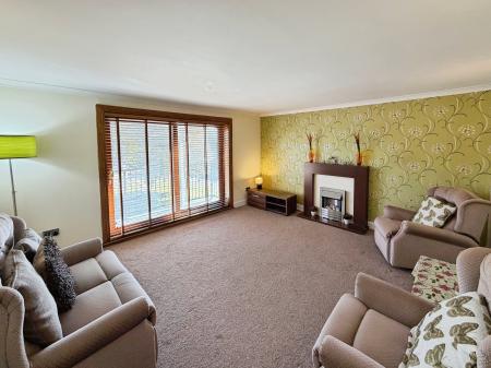 2 bedroom Flat for sale in Denhead Crescent, Dundee, DD2