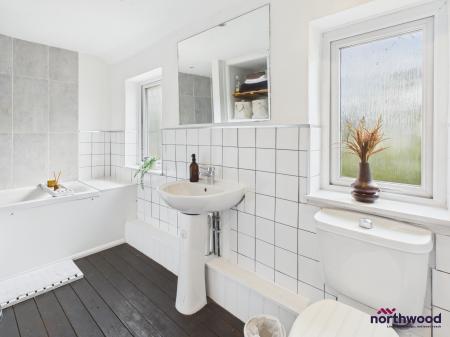 1 bedroom Terraced House for sale in South Road, Hailsham, BN27