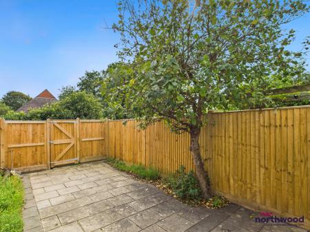 1 bedroom Terraced House for sale in South Road, Hailsham, BN27