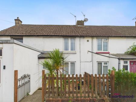 1 bedroom Terraced House for sale in South Road, Hailsham, BN27