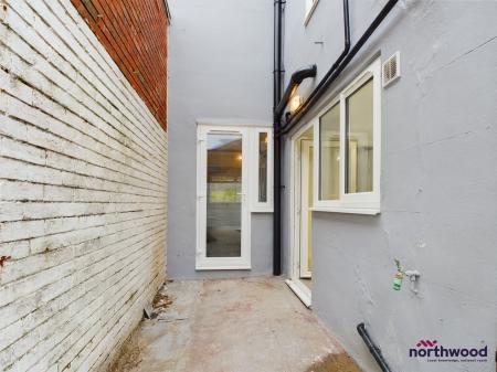 2 bedroom Terraced House to let in Blatchington Road, Seaford, BN25