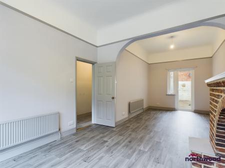 2 bedroom Terraced House to let in Blatchington Road, Seaford, BN25