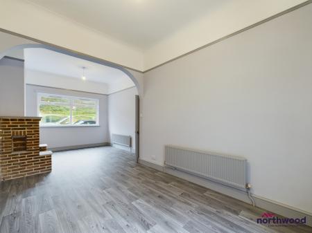 2 bedroom Terraced House to let in Blatchington Road, Seaford, BN25