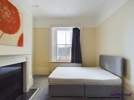 1 bedroom House share to let in Cornfield Terrace, Eastbourne, BN21