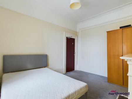 1 bedroom House share to let in Cornfield Terrace, Eastbourne, BN21