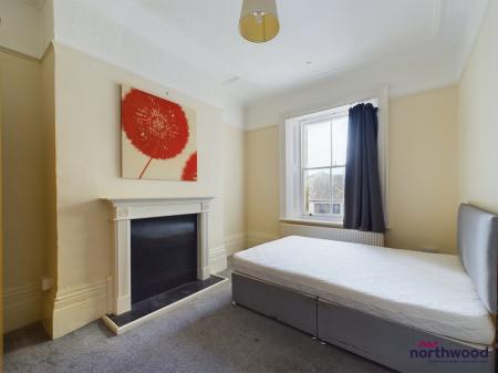 1 bedroom House share to let in Cornfield Terrace, Eastbourne, BN21