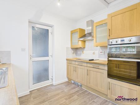 1 bedroom Bungalow to let in Farlaine Road, Willingdon, Eastbourne, BN21