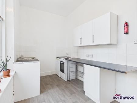 1 bedroom Flat to let in Howard Square, Eastbourne, BN21